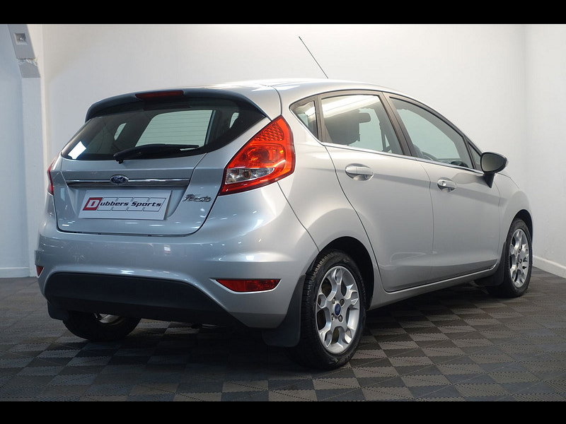 Ford Fiesta 1.4 Zetec Hatchback 5dr Petrol Manual (133 g/km, 94 bhp)