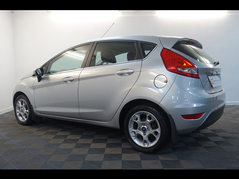 Ford Fiesta 1.4 Zetec Hatchback 5dr Petrol Manual (133 g/km, 94 bhp)