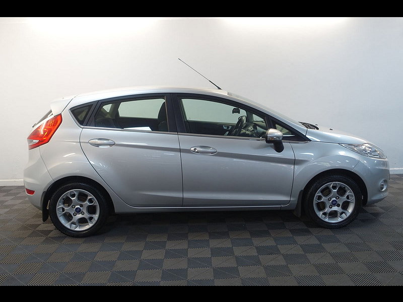 Ford Fiesta 1.4 Zetec Hatchback 5dr Petrol Manual (133 g/km, 94 bhp)