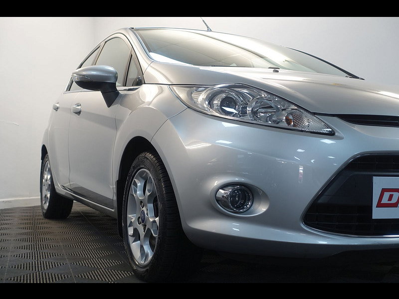 Ford Fiesta 1.4 Zetec Hatchback 5dr Petrol Manual (133 g/km, 94 bhp)