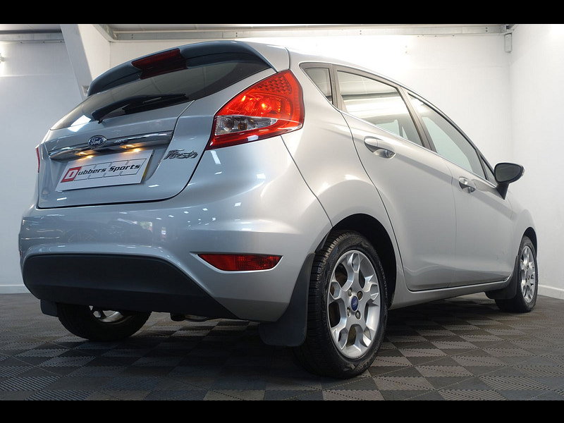 Ford Fiesta 1.4 Zetec Hatchback 5dr Petrol Manual (133 g/km, 94 bhp)