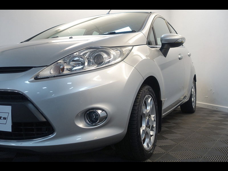 Ford Fiesta 1.4 Zetec Hatchback 5dr Petrol Manual (133 g/km, 94 bhp)