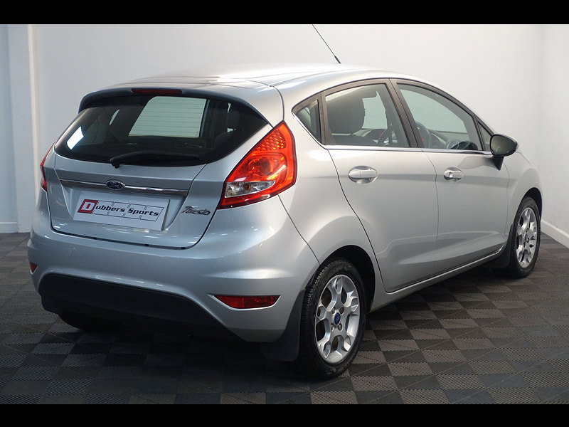 Ford Fiesta 1.4 Zetec Hatchback 5dr Petrol Manual (133 g/km, 94 bhp)
