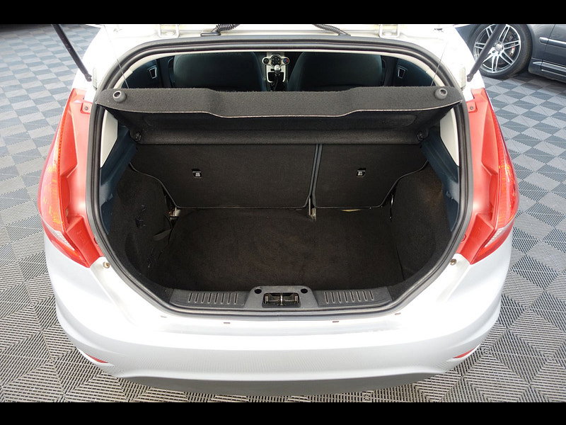 Ford Fiesta 1.4 Zetec Hatchback 5dr Petrol Manual (133 g/km, 94 bhp)