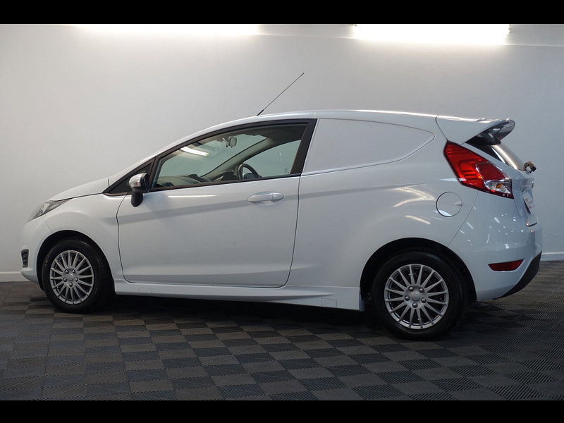 Ford Fiesta Van 1.6 TDCi ECOnetic II Panel Van 3dr Diesel Manual (87 g/km, 94 bhp)
