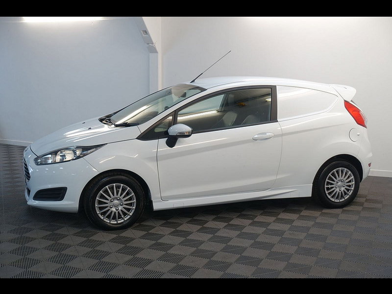 Ford Fiesta Van 1.6 TDCi ECOnetic II Panel Van 3dr Diesel Manual (87 g/km, 94 bhp)