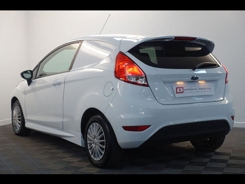 Ford Fiesta Van 1.6 TDCi ECOnetic II Panel Van 3dr Diesel Manual (87 g/km, 94 bhp)