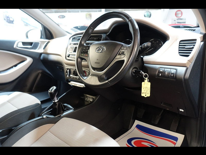 Hyundai I20 1.4 SE Hatchback 5dr Petrol Manual Euro 6 (100 ps)