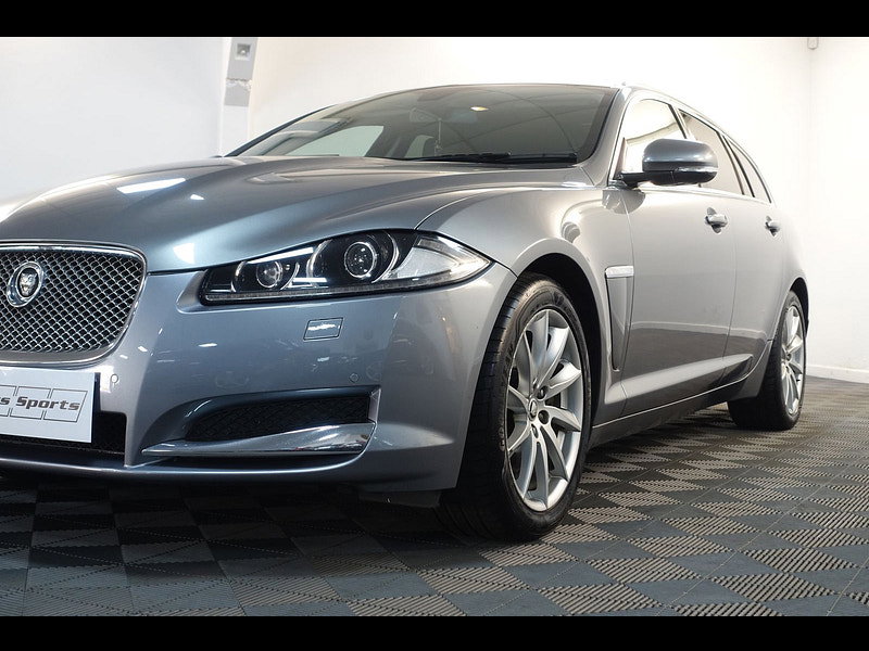Jaguar XF 2.2d Premium Luxury Sportbrake 5dr Diesel Auto Euro 5 (s/s) (200 ps)