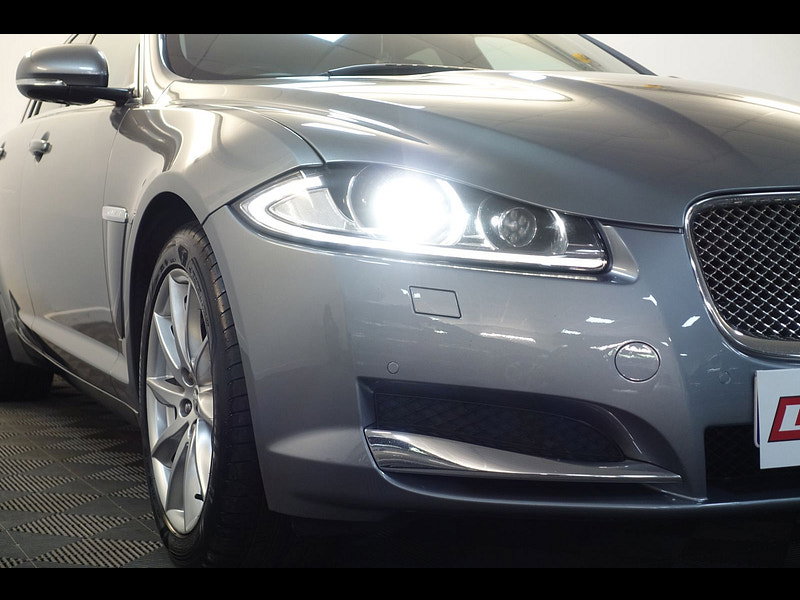 Jaguar XF 2.2d Premium Luxury Sportbrake 5dr Diesel Auto Euro 5 (s/s) (200 ps)