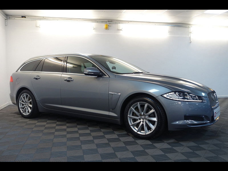 Jaguar XF 2.2d Premium Luxury Sportbrake 5dr Diesel Auto Euro 5 (s/s) (200 ps)