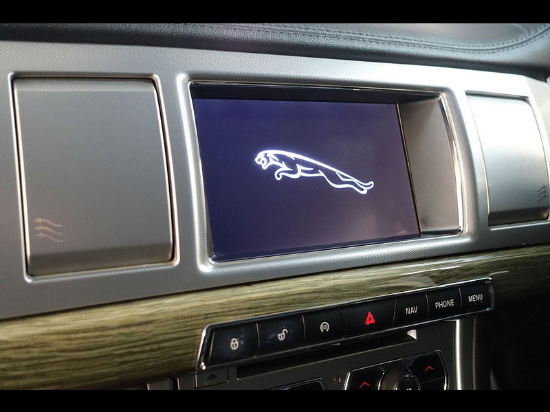 Jaguar XF 2.2d Premium Luxury Sportbrake 5dr Diesel Auto Euro 5 (s/s) (200 ps)