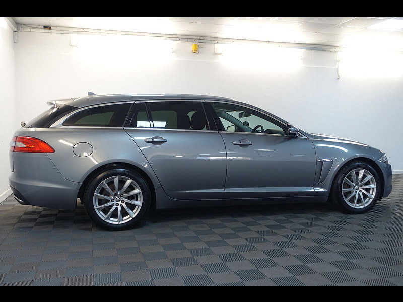 Jaguar XF 2.2d Premium Luxury Sportbrake 5dr Diesel Auto Euro 5 (s/s) (200 ps)