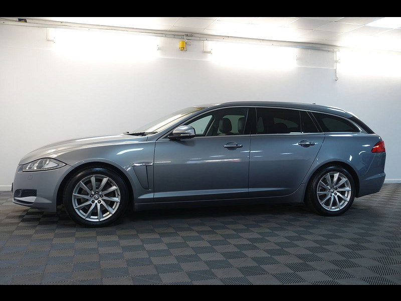 Jaguar XF 2.2d Premium Luxury Sportbrake 5dr Diesel Auto Euro 5 (s/s) (200 ps)
