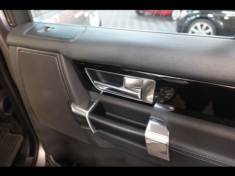 Land Rover Discovery 4 3.0 SD V6 HSE SUV 5dr Diesel CommandShift 4WD Euro 5 (245 ps)
