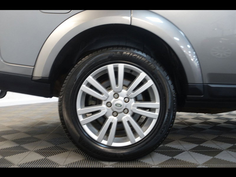 Land Rover Discovery 4 3.0 SD V6 HSE SUV 5dr Diesel CommandShift 4WD Euro 5 (245 ps)