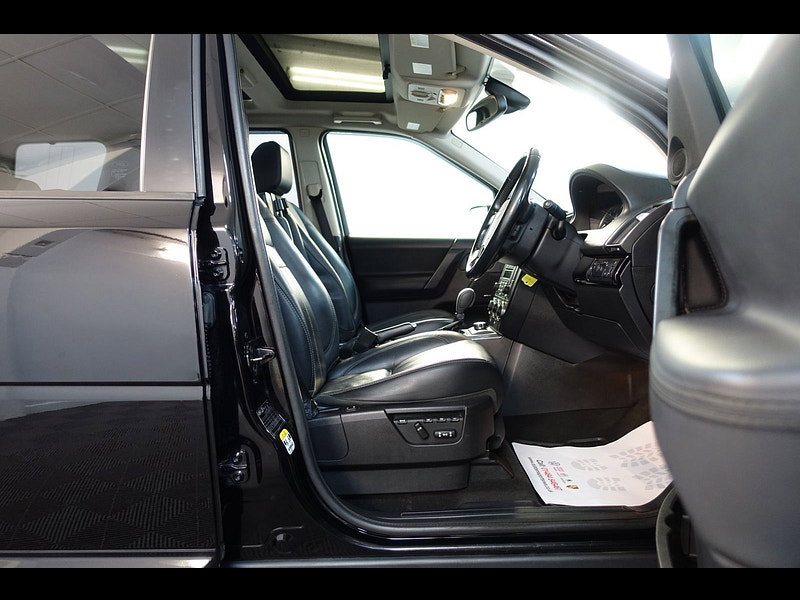 Land Rover Freelander 2 2.2 SD4 HSE SUV 5dr Diesel CommandShift 4WD Euro 5 (190 ps)