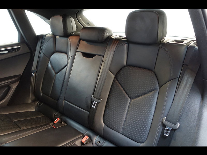 Porsche Macan 3.0 TD V6 S SUV 5dr Diesel PDK 4WD Euro 6 (s/s) (258 ps)