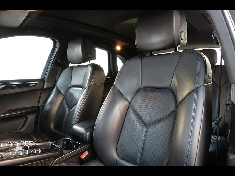 Porsche Macan 3.0 TD V6 S SUV 5dr Diesel PDK 4WD Euro 6 (s/s) (258 ps)