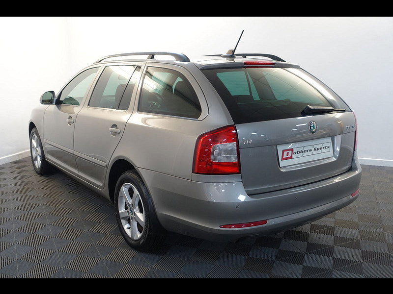 Skoda Octavia 1.6 TDI SE Plus Estate 5dr Diesel DSG Euro 5 (105 ps)