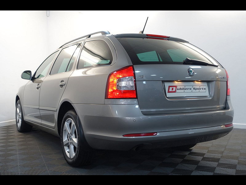 Skoda Octavia 1.6 TDI SE Plus Estate 5dr Diesel DSG Euro 5 (105 ps)