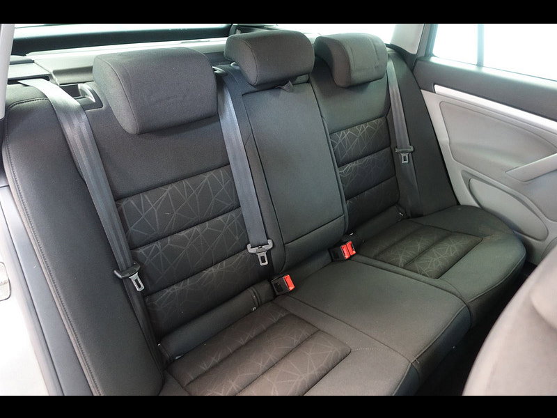 Skoda Octavia 1.6 TDI SE Plus Estate 5dr Diesel DSG Euro 5 (105 ps)