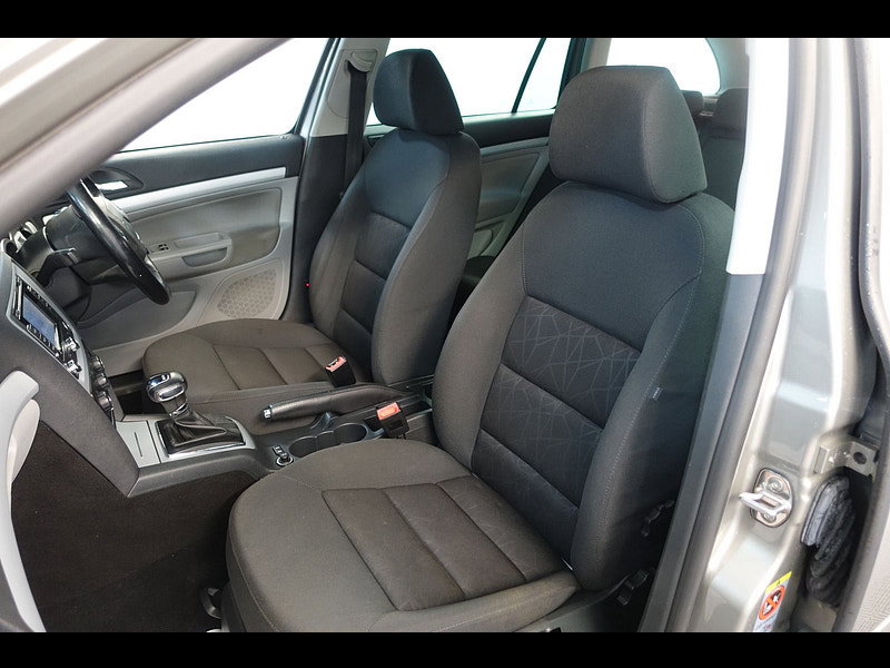 Skoda Octavia 1.6 TDI SE Plus Estate 5dr Diesel DSG Euro 5 (105 ps)
