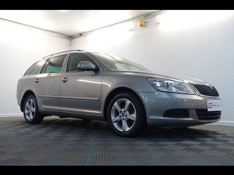 Skoda Octavia 1.6 TDI SE Plus Estate 5dr Diesel DSG Euro 5 (105 ps)