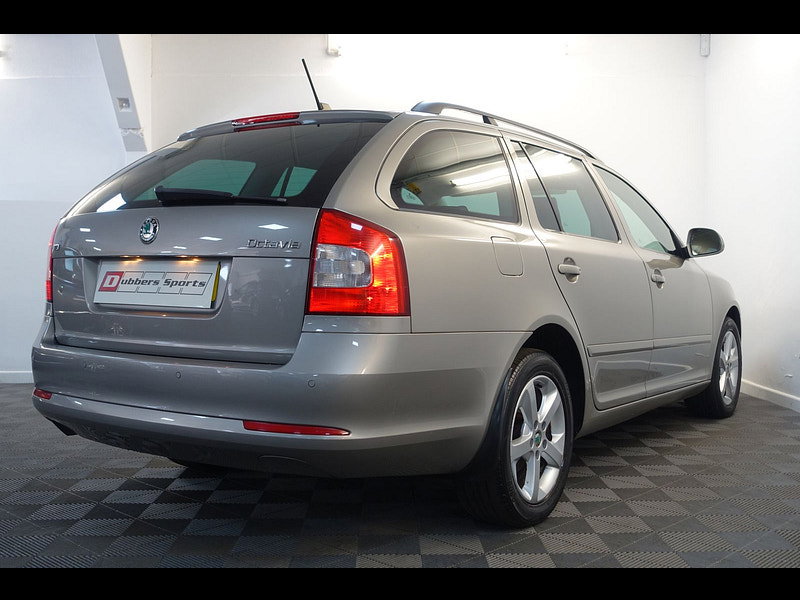 Skoda Octavia 1.6 TDI SE Plus Estate 5dr Diesel DSG Euro 5 (105 ps)