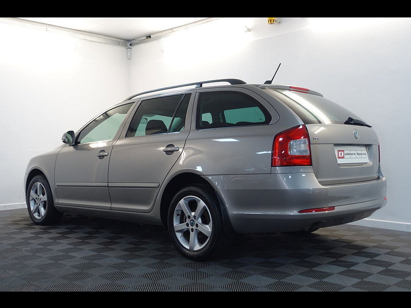 Skoda Octavia 1.6 TDI SE Plus Estate 5dr Diesel DSG Euro 5 (105 ps)