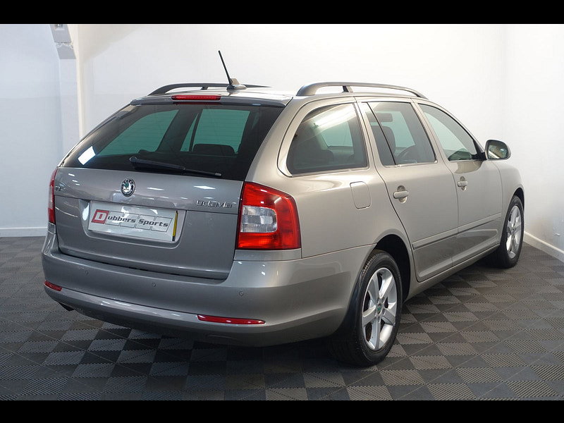 Skoda Octavia 1.6 TDI SE Plus Estate 5dr Diesel DSG Euro 5 (105 ps)
