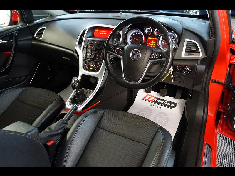 Vauxhall Astra GTC 1.4T 16V SRi Coupe 3dr Petrol Manual Euro 5 (s/s) (120 ps)