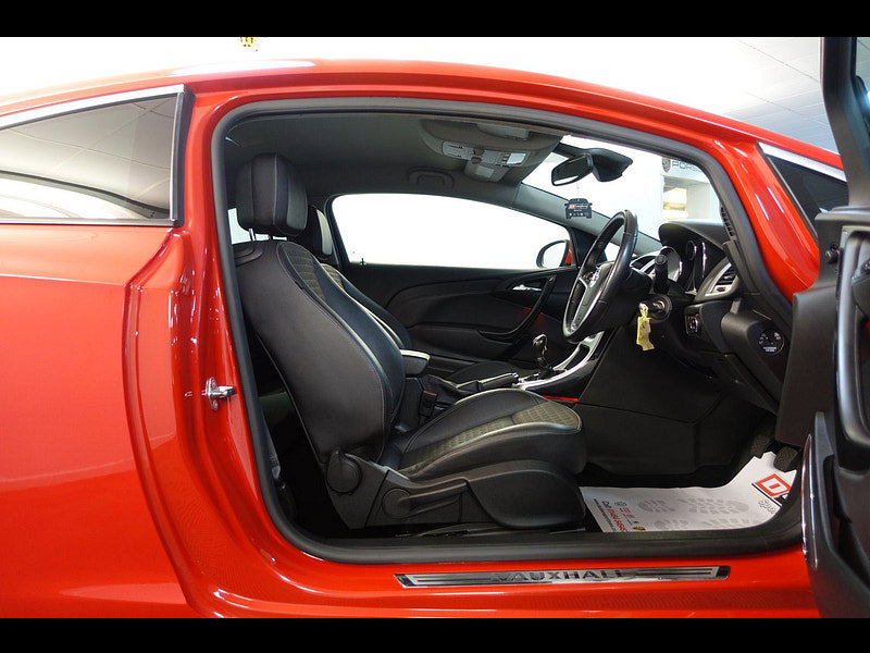 Vauxhall Astra GTC 1.4T 16V SRi Coupe 3dr Petrol Manual Euro 5 (s/s) (120 ps)