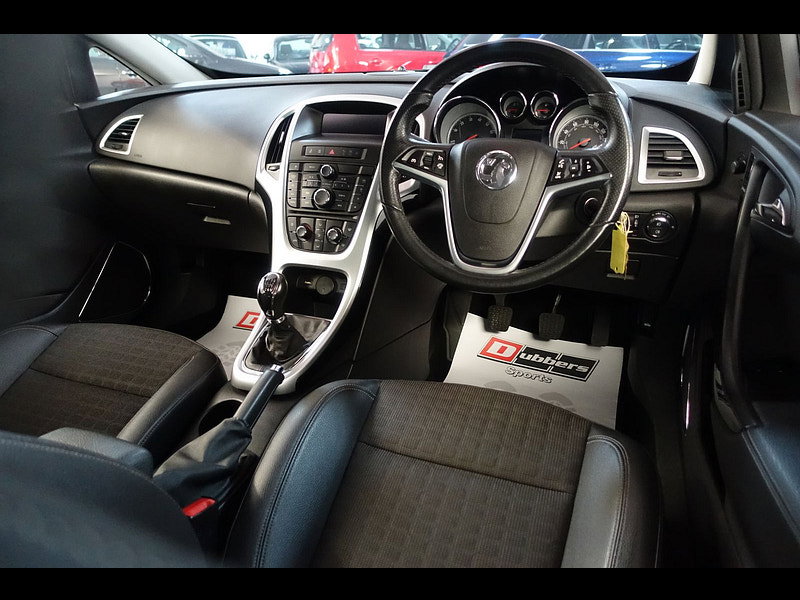 Vauxhall Astra GTC 1.4T 16V SRi Coupe 3dr Petrol Manual Euro 5 (s/s) (120 ps)