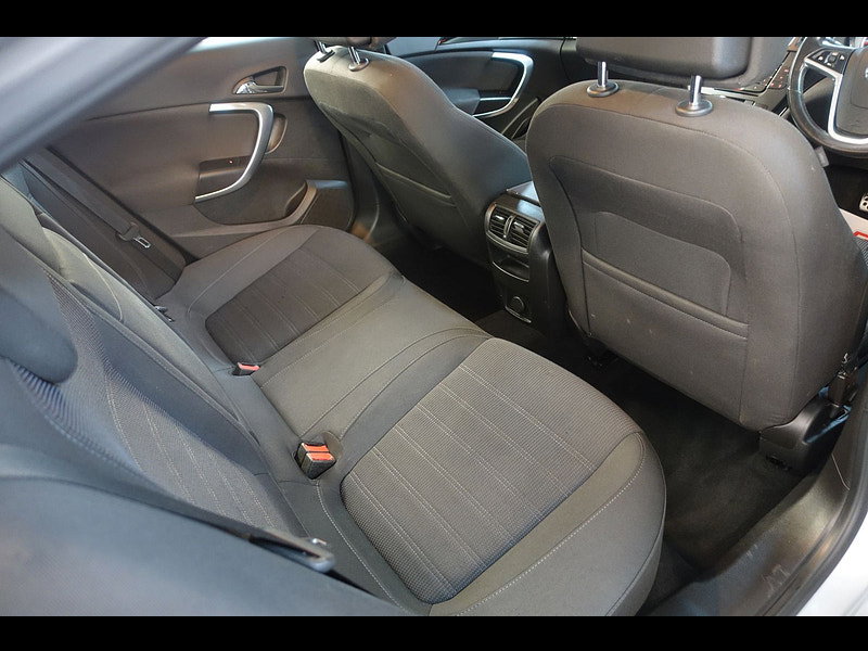 Vauxhall Insignia 1.8 16V SRi Hatchback 5dr Petrol Manual Euro 5 (140 ps)
