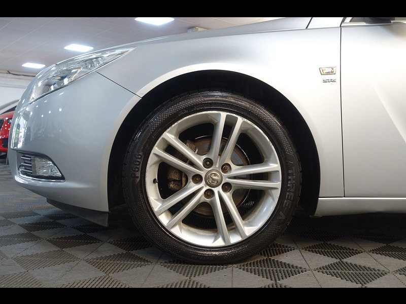 Vauxhall Insignia 1.8 16V SRi Hatchback 5dr Petrol Manual Euro 5 (140 ps)