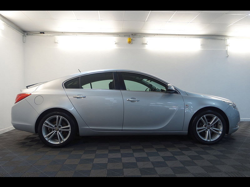 Vauxhall Insignia 1.8 16V SRi Hatchback 5dr Petrol Manual Euro 5 (140 ps)