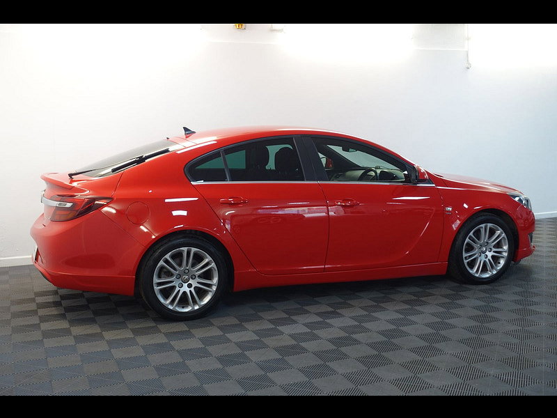 Vauxhall Insignia 2.0 CDTi SRi VX Line Nav Hatchback 5dr Diesel Auto Euro 5 (163 ps)