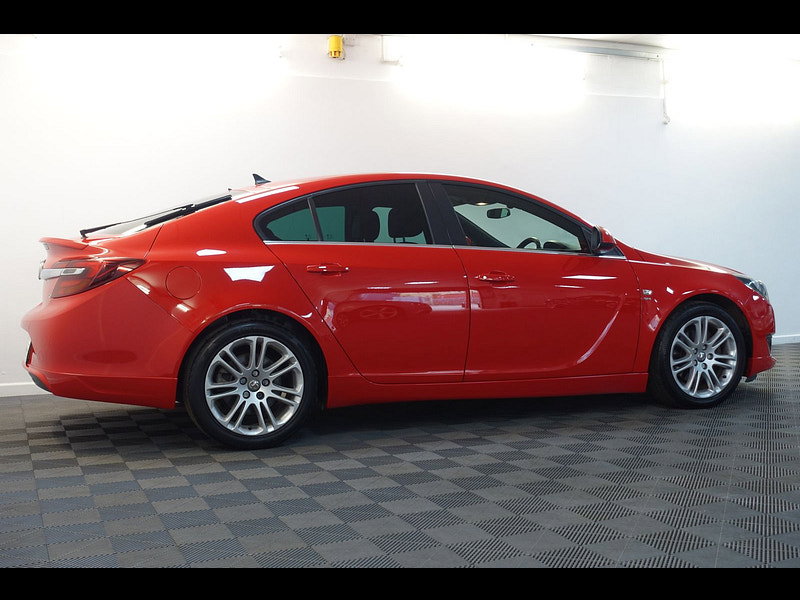 Vauxhall Insignia 2.0 CDTi SRi VX Line Nav Hatchback 5dr Diesel Auto Euro 5 (163 ps)