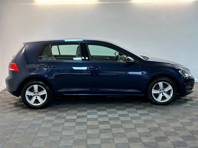 Volkswagen Golf 1.6 TDI BlueMotion Tech Match Hatchback 5dr Diesel Manual Euro 5 (s/s) (105 ps)