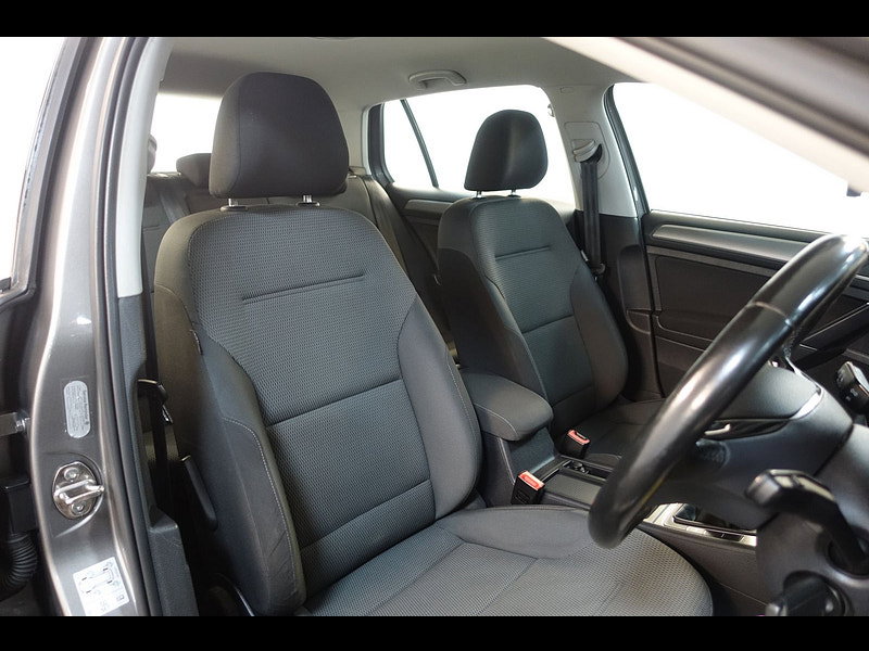 Volkswagen Golf 1.6 TDI BlueMotion Tech SE Hatchback 5dr Diesel Manual Euro 5 (s/s) (105 ps)