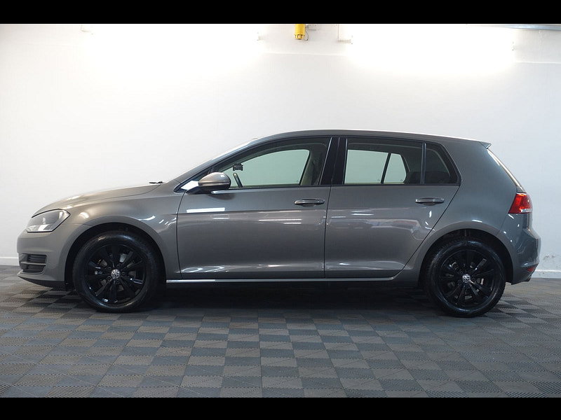 Volkswagen Golf 1.6 TDI BlueMotion Tech SE Hatchback 5dr Diesel Manual Euro 5 (s/s) (105 ps)