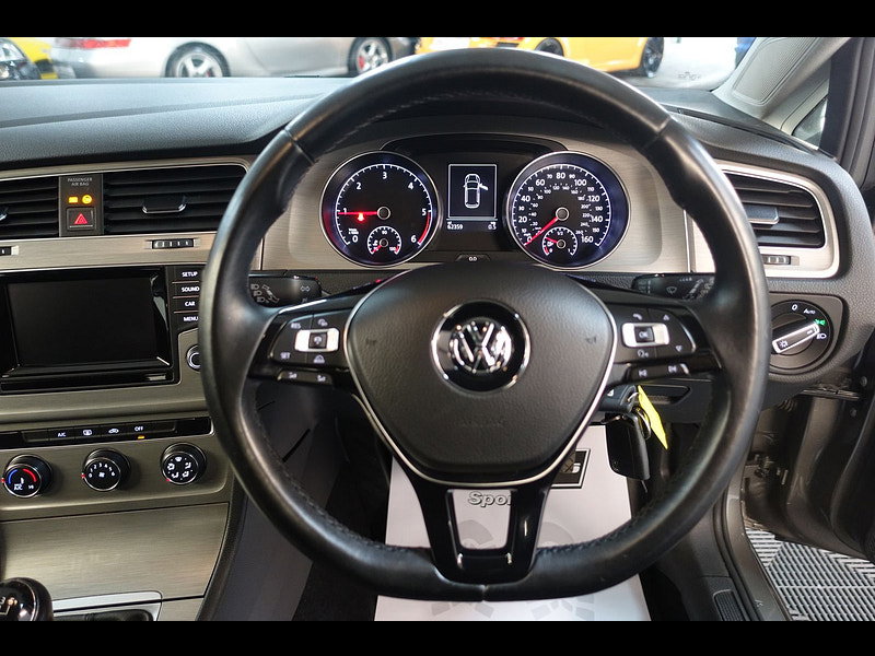 Volkswagen Golf 1.6 TDI BlueMotion Tech SE Hatchback 5dr Diesel Manual Euro 5 (s/s) (105 ps)