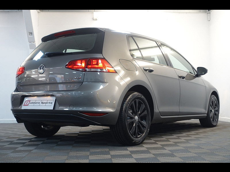 Volkswagen Golf 1.6 TDI BlueMotion Tech SE Hatchback 5dr Diesel Manual Euro 5 (s/s) (105 ps)
