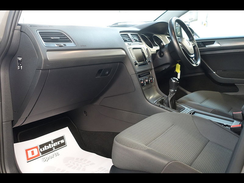 Volkswagen Golf 1.6 TDI BlueMotion Tech SE Hatchback 5dr Diesel Manual Euro 5 (s/s) (105 ps)
