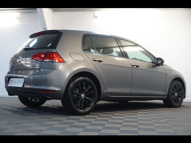 Volkswagen Golf 1.6 TDI BlueMotion Tech SE Hatchback 5dr Diesel Manual Euro 5 (s/s) (105 ps)