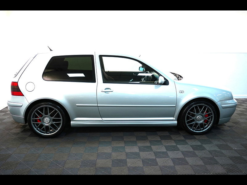 Volkswagen Golf 1.8T GTI Anniversary Ltd Edn Hatchback 3dr Petrol Manual (204 g/km, 180 bhp)