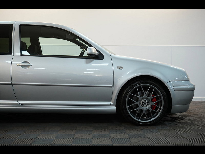 Volkswagen Golf 1.8T GTI Anniversary Ltd Edn Hatchback 3dr Petrol Manual (204 g/km, 180 bhp)