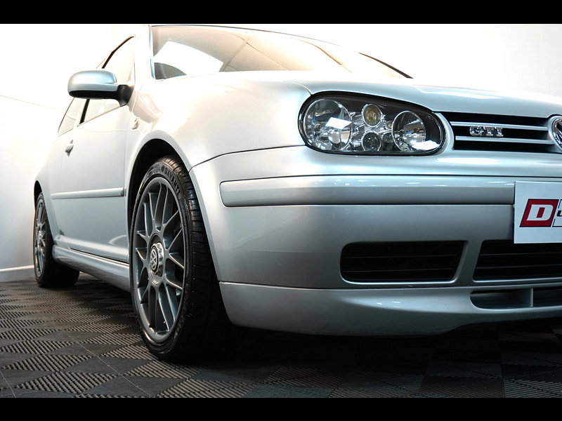 Volkswagen Golf 1.8T GTI Anniversary Ltd Edn Hatchback 3dr Petrol Manual (204 g/km, 180 bhp)