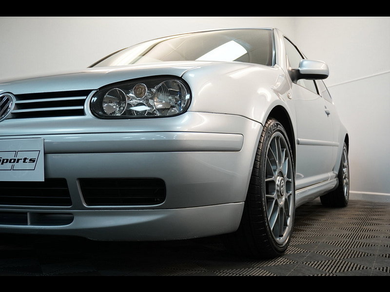 Volkswagen Golf 1.8T GTI Anniversary Ltd Edn Hatchback 3dr Petrol Manual (204 g/km, 180 bhp)